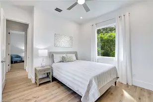 2515 Royal Palm Ct, Naples, FL 34103 - Photo 20