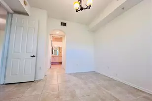 1435 Mariposa Cir, Naples, FL 34105 - Photo 10