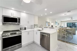 1672 Spoonbill Ln, Naples, FL 34105 - Photo 1