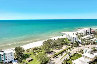 2000 Alamanda Dr, Naples, FL 34102 - Photo 4