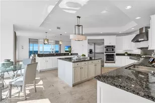 9235 Gulf Shore Dr, Naples, FL 34108 - Photo 4