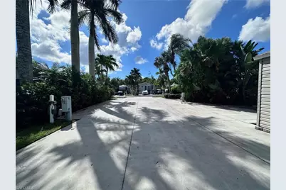 1659 Diamond Lake Cir, Naples, FL 34114 - Photo 10