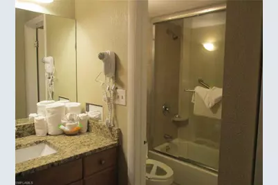 2555 9th St N #131, Naples, FL 34103 - Photo 8