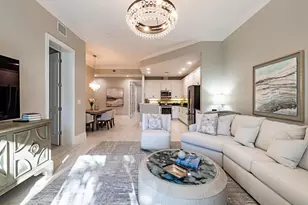 627 6th Ave S, Naples, FL 34102 - Photo 2