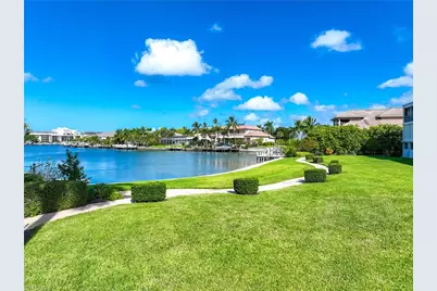 383 Harbour Dr #309, Naples, FL 34103 - Photo 16