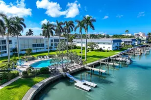 383 Harbour Dr, Naples, FL 34103 - Photo 20