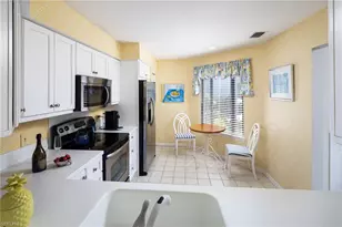 301 Courtside Dr, Naples, FL 34105 - Photo 6