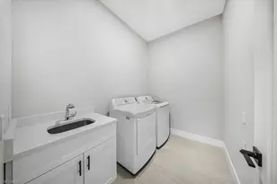 1123 NW 40th Pl, Cape Coral, FL 33993 - Photo 36