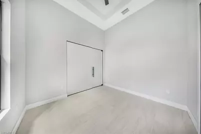 1123 NW 40th Pl, Cape Coral, FL 33993 - Photo 4