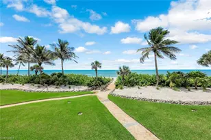 10475 Gulf Shore Dr, Naples, FL 34108 - Photo 22