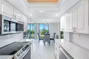 10475 Gulf Shore Dr, Naples, FL 34108 - Photo 8