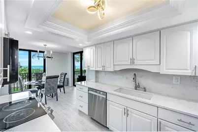 10475 Gulf Shore Dr #112, Naples, FL 34108 - Photo 6