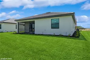 19121 Hinkley Dr, Estero, FL 33928 - Photo 14