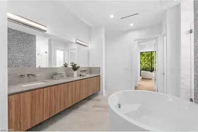 1800 Crayton Rd, Naples, FL 34102 - Photo 18
