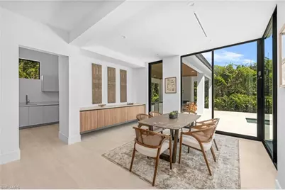 1800 Crayton Rd, Naples, FL 34102 - Photo 10