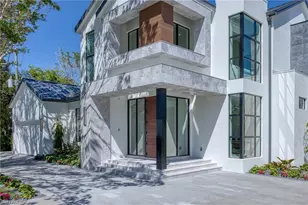 1800 Crayton Rd, Naples, FL 34102 - Photo 2