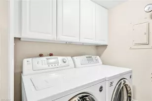 222 Harbour Dr, Naples, FL 34103 - Photo 24