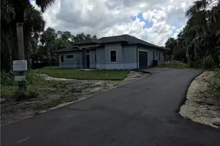 2863 52nd Ave NE, Naples, FL 34120 - Photo 10