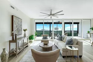 455 Cove Tower Dr, Naples, FL 34110 - Photo 10