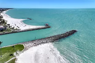 2389 Gulf Shore Blvd N, Naples, FL 34103 - Photo 36