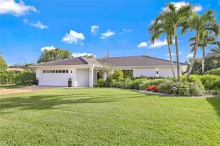 796 Ketch Dr, Naples, FL 34103 - Photo 2