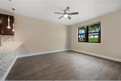 7549 Carnegie Way, Naples, FL 34119 - Photo 4