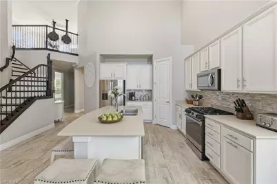 7209 Wilton Dr, Naples, FL 34109 - Photo 8