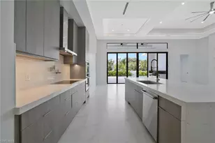 1317 Cypress Woods Dr, Naples, FL 34103 - Photo 4