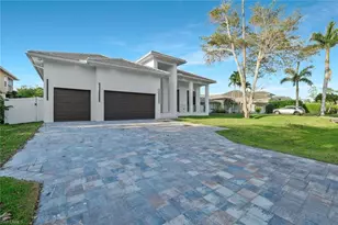 1317 Cypress Woods Dr, Naples, FL 34103 - Photo 1