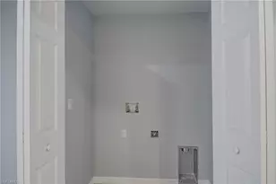 3510 S Grimsley Ct, Fort Myers, FL 33916 - Photo 10