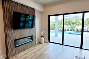 511 91st Ave N, Naples, FL 34108 - Photo 6