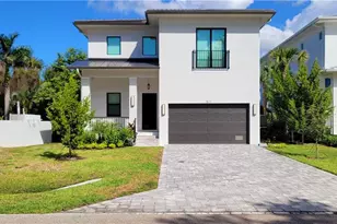 511 91st Ave N, Naples, FL 34108 - Photo 1