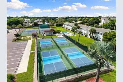 5 High Point Cir W #307, Naples, FL 34103 - Photo 32