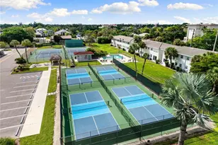 5 High Point Cir W, Naples, FL 34103 - Photo 32
