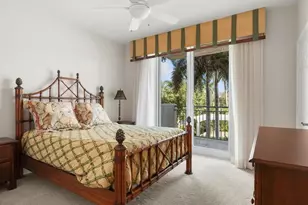 425 Cove Tower Dr, Naples, FL 34110 - Photo 12