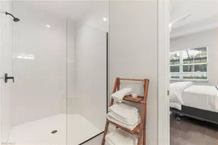 9194 Cayman Dr, Naples, FL 34114 - Photo 16