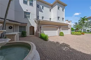 550 Avellino Isles Cir, Naples, FL 34119 - Photo 2