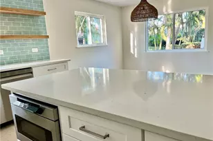 4170 Crayton Rd, Naples, FL 34103 - Photo 6