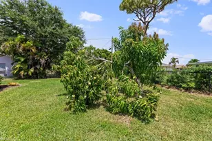 2219 SE 8th St, Cape Coral, FL 33990 - Photo 36