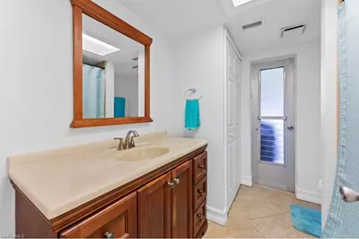 2219 SE 8th St, Cape Coral, FL 33990 - Photo 28