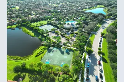 2029 Fairmont Ln, Naples, FL 34120 - Photo 36