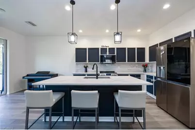 2029 Fairmont Ln, Naples, FL 34120 - Photo 10