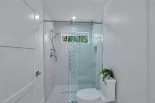 5253 Sycamore Dr, Naples, FL 34119 - Photo 34