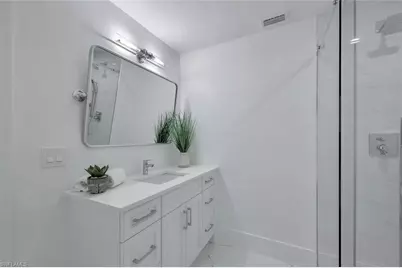 5253 Sycamore Dr, Naples, FL 34119 - Photo 32