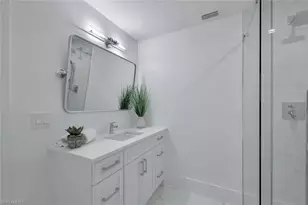 5253 Sycamore Dr, Naples, FL 34119 - Photo 32