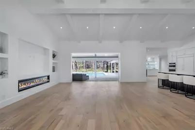 5253 Sycamore Dr, Naples, FL 34119 - Photo 10