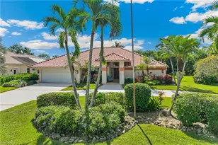 205 Muirfield Cir, Naples, FL 34113 - Photo 14