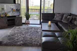 15 Bluebill Ave, Naples, FL 34108 - Photo 2