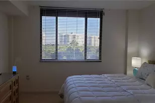 15 Bluebill Ave, Naples, FL 34108 - Photo 10