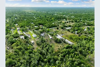 1020 19th St SW, Naples, FL 34117 - Photo 46